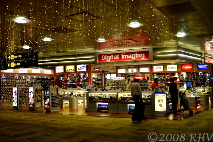 Second camera shop in Terminal 2